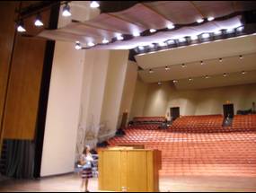 Picture of the sloping walls in the Concert Hall.