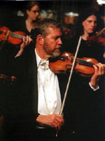 picture of Bryce Farrar playing the violin